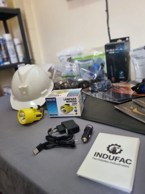 Linterna minera ZEUS 10000 LUX recargable para casco con IP65