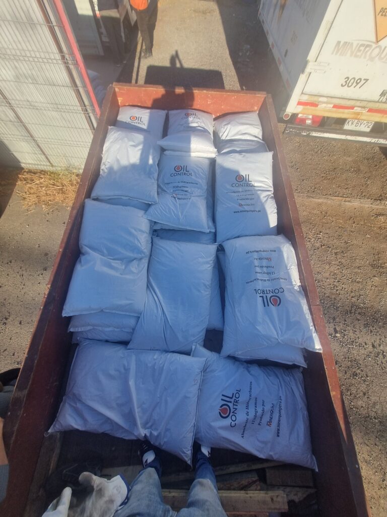 Absorbente granulado para derrames 6kg - 12kg  Oil Control